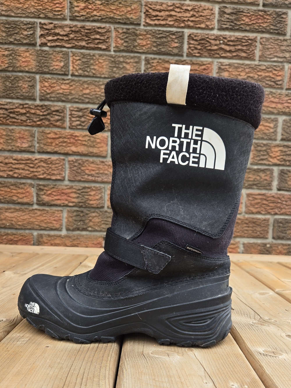 The North Face Kids Black Snow Boot with Hook Strap